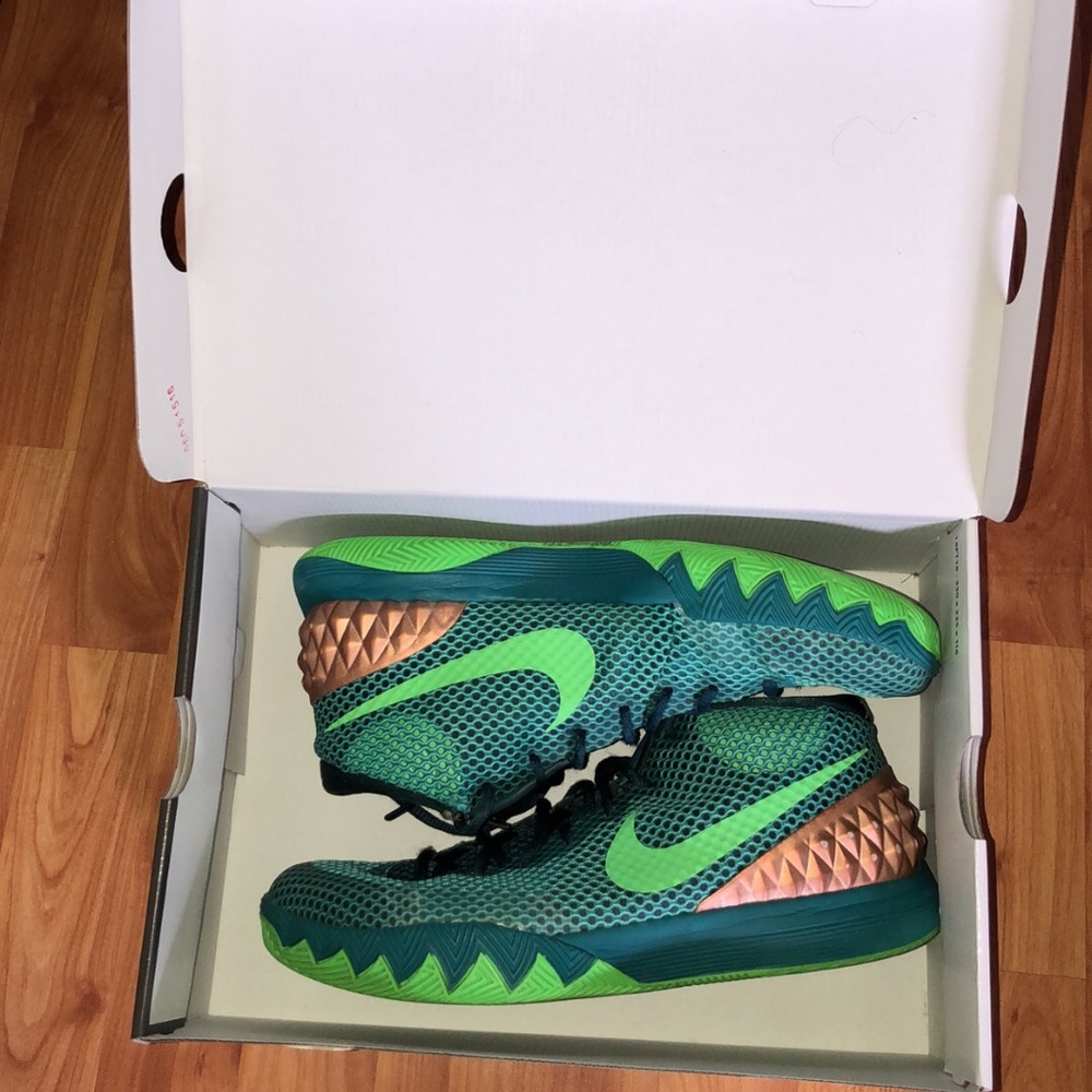 Kyrie 1 Basketball Shoes